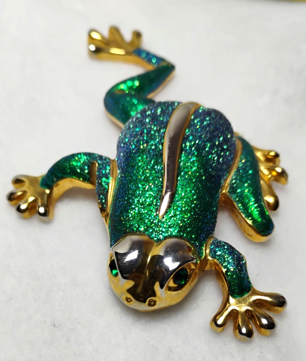 Frog Brooch Pin Green Glitter Enamel Gold Tone Climbing Statement Figural